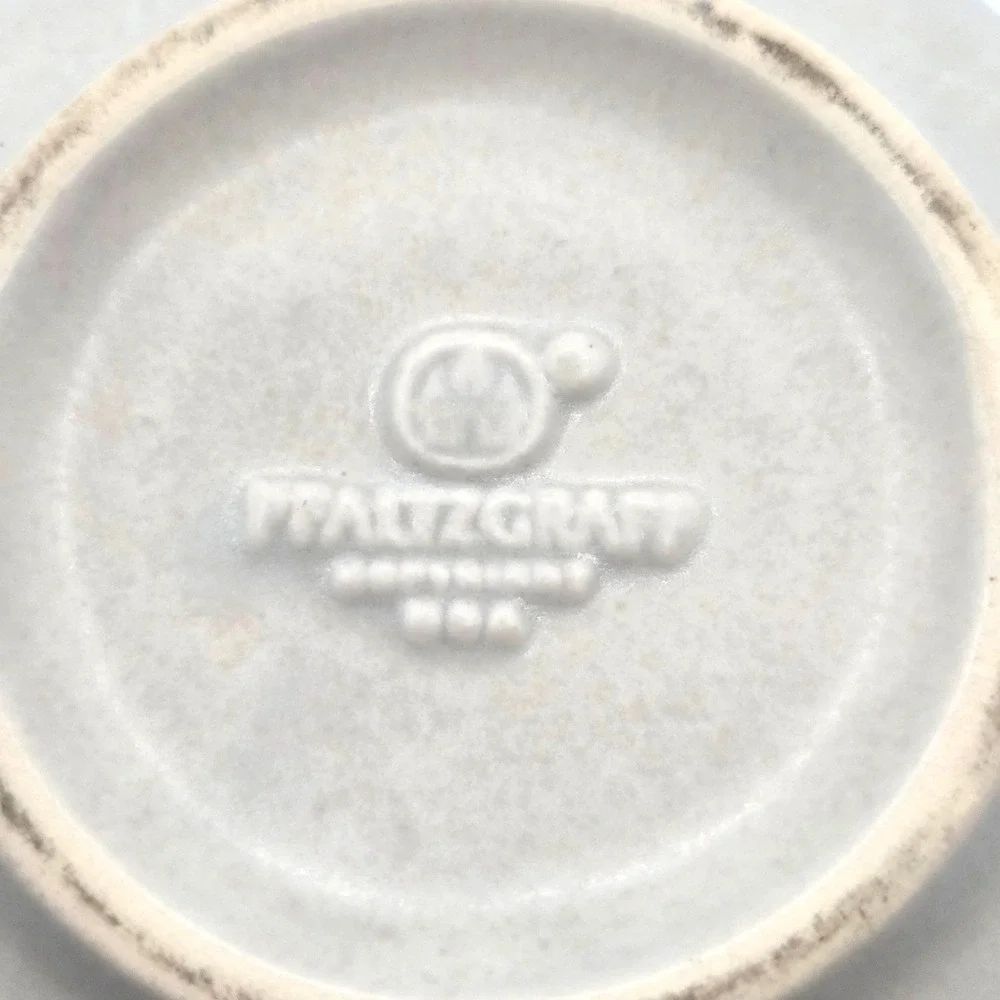 Pfaltzgraff Yorktowne‎ Stoneware Berry Dessert 4.25